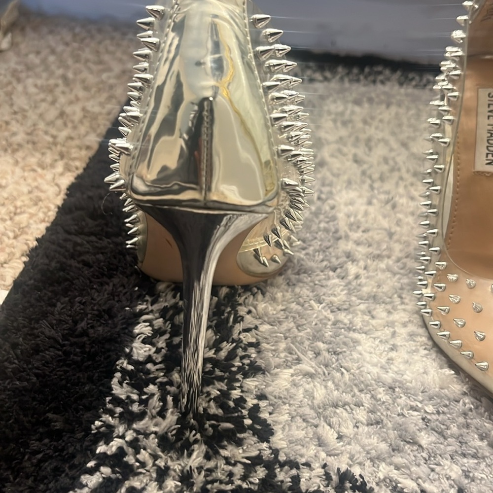 STEVE MADDEN SPIKE PUMPS - Picture 5 of 6